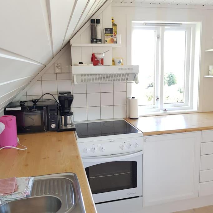 Lys Og Lettstelt Leilighet Med Utsikt Over Byen Apartment Санефьор Екстериор снимка