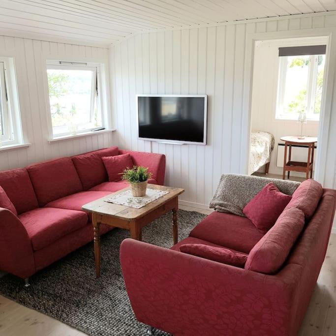 Lys Og Lettstelt Leilighet Med Utsikt Over Byen Apartment Санефьор Екстериор снимка